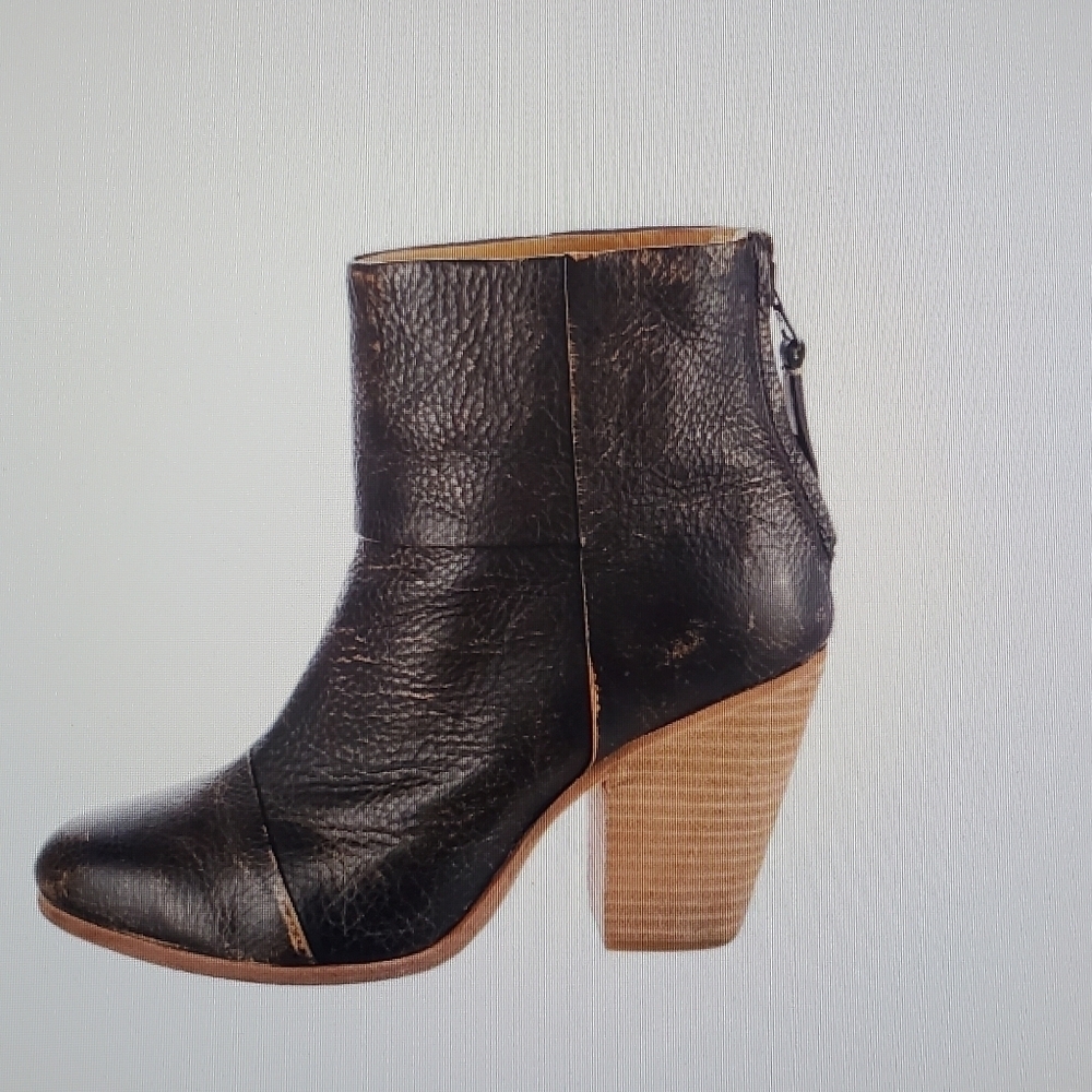 Rag & Bone. Leather distressed ankle boots. Sz 39.5. Brown